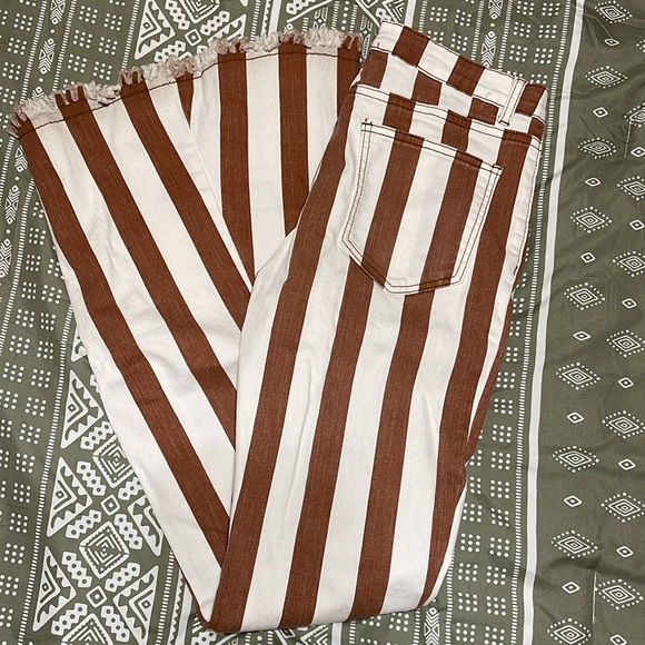 Bellbottom Jeans - Picture 3 of 5